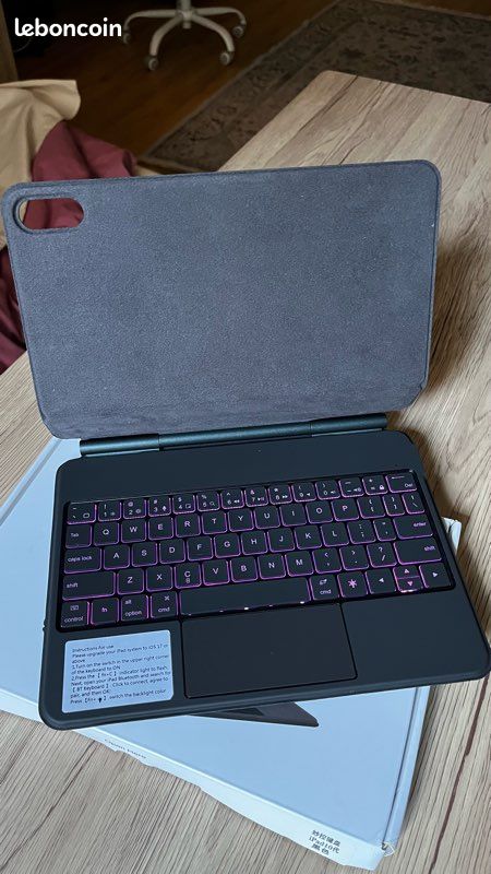 Clavier magnétique type Magic Keyboard pour iPad 10 – état neuf (image 1)