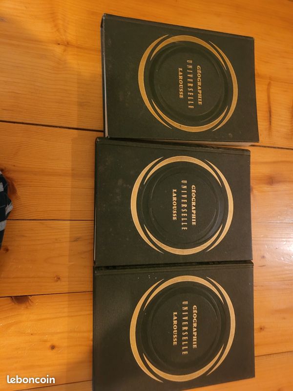 3 livres anciens de géographie Larousse (image 1)