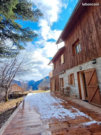 Chalet 13 pièces 329m2