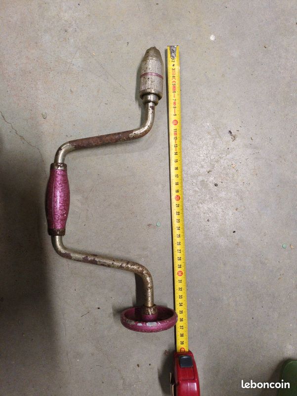 OUTIL ANCIEN VILEBREQUIN PERCEUSE A MAIN CHIGNOLE ANCIENNE (1