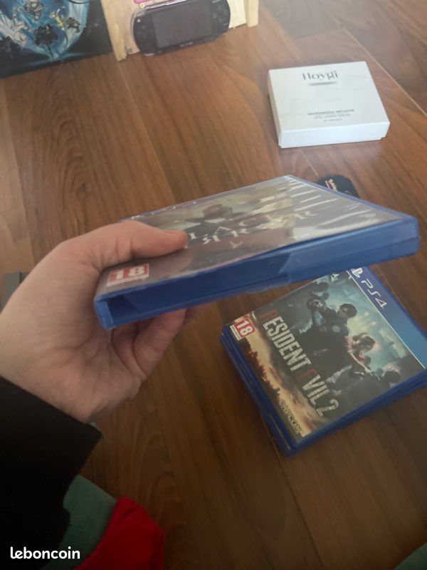 Jeux ps4 black mirror boîte cassé mais jeux très bon état (image 4)