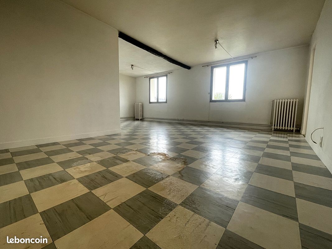 Appartement 4 pièces 112 m² · à Saint-Quentin · 112 m² · 69 900 €