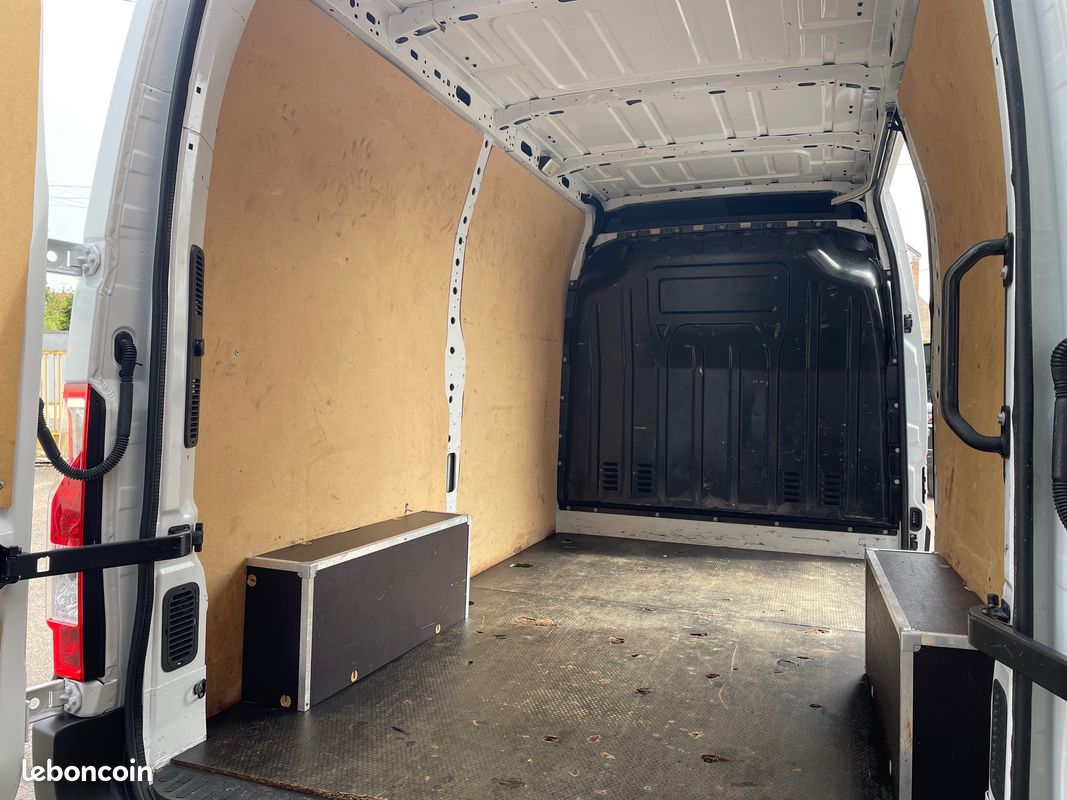 RENAULT Master Fg F3500 L2H2 2.3 dCi 135ch Grand Confort 21670 TTC / 18058 HT (image 4)