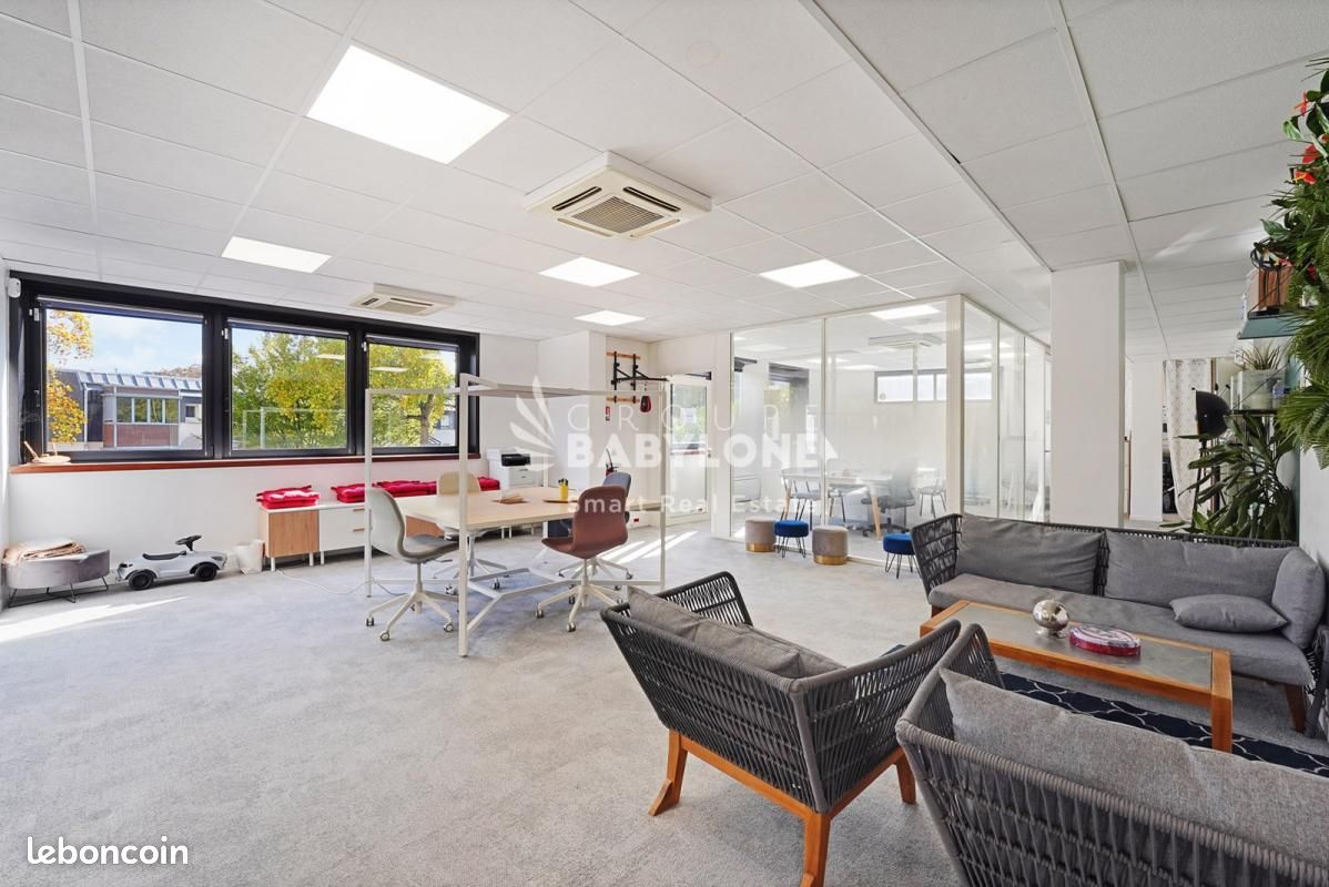 Bureaux 104 m² (image 1)