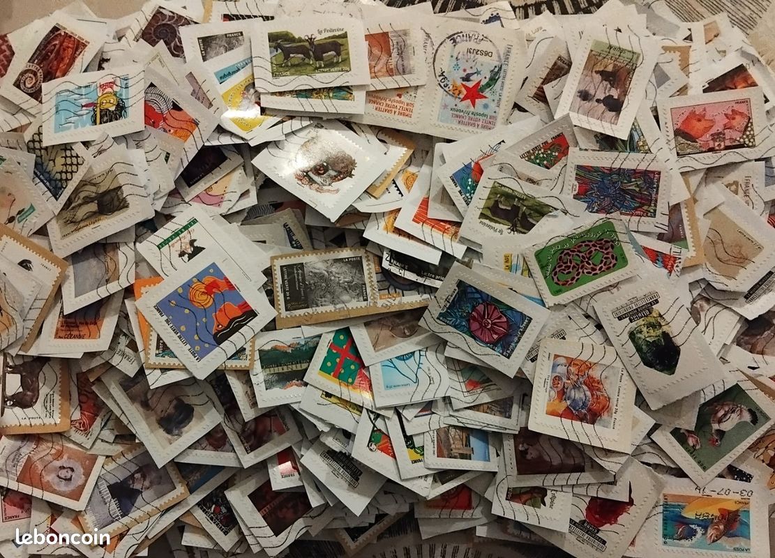 Lot De Timbres Sur Fragments – Collection Philatélie – Bon état