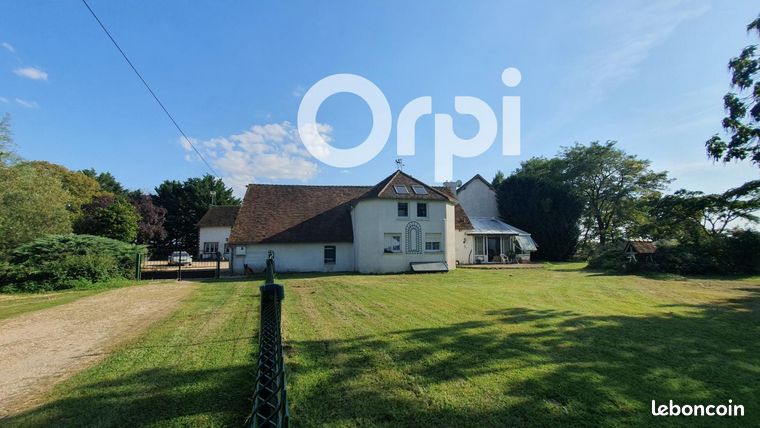 Propriété 6 pièces 218 m²