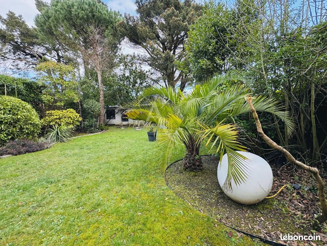 Maison 10 pièces 253 m² · à Nantes · 253 m² · 940 000 €