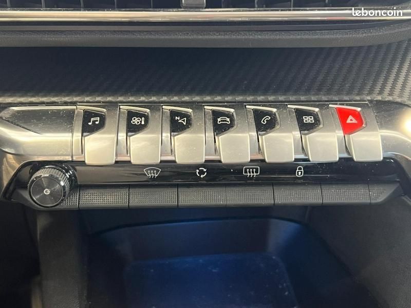 Peugeot 3008 1.2 PureTech 130ch S&S Style EAT8 (image 21)