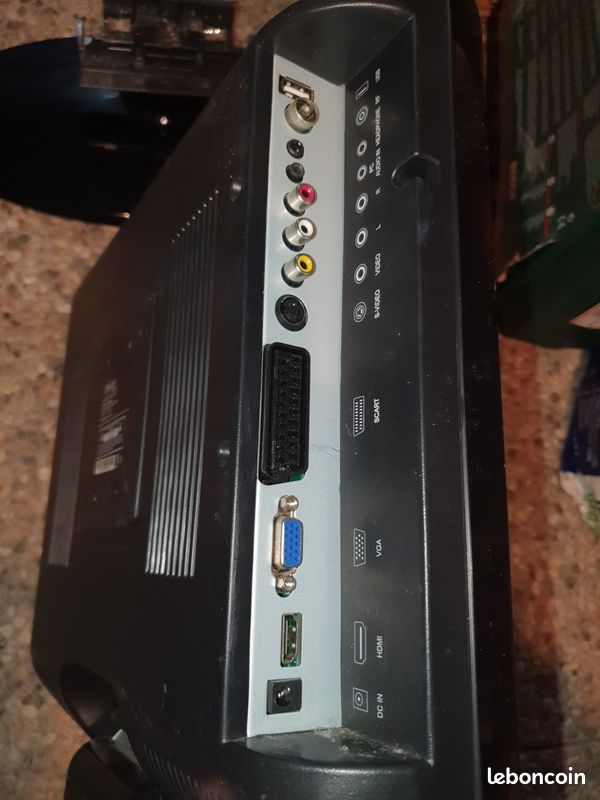 Petite TV LCD 14 pouve avec TNT (image 2)