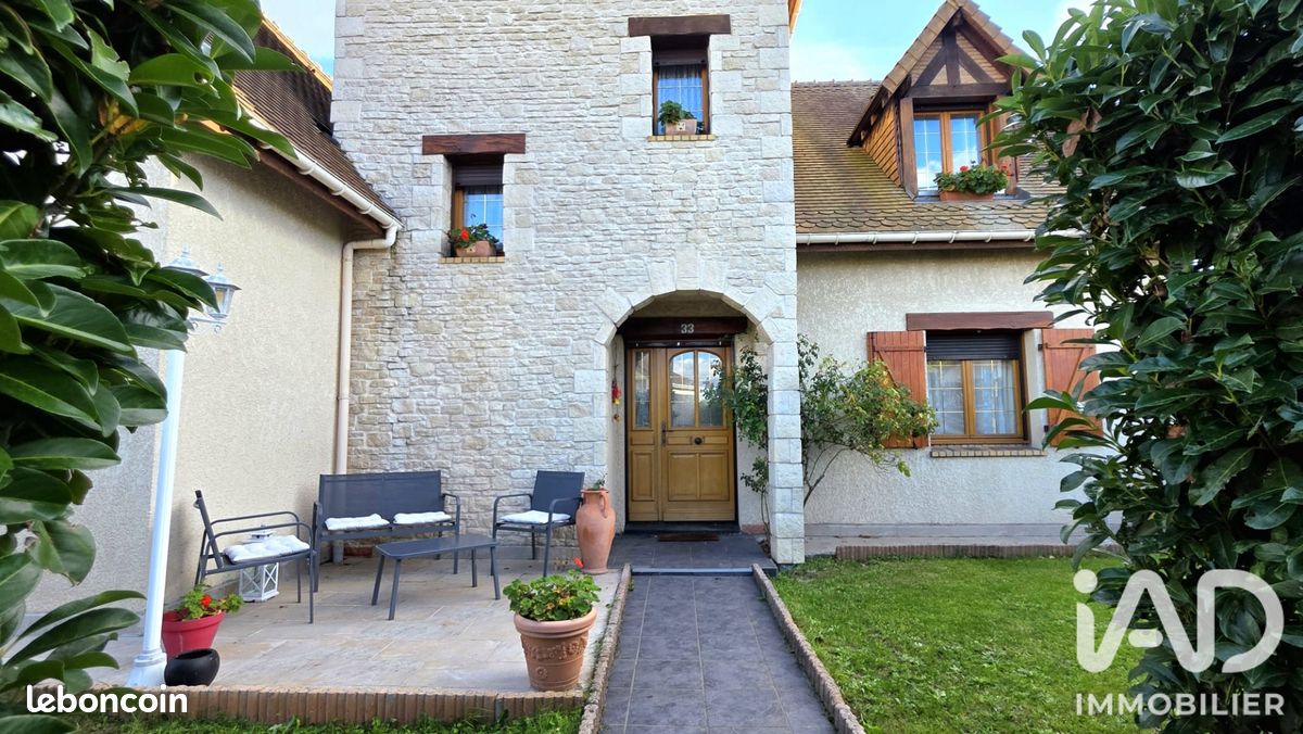 Maison 6 pièces 187 m² · à Saint-Étienne-du-Rouvray · 187 m² · 349 900 €