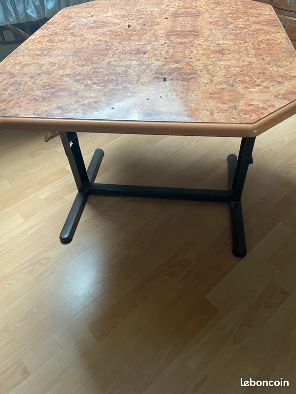 Table (image 1)