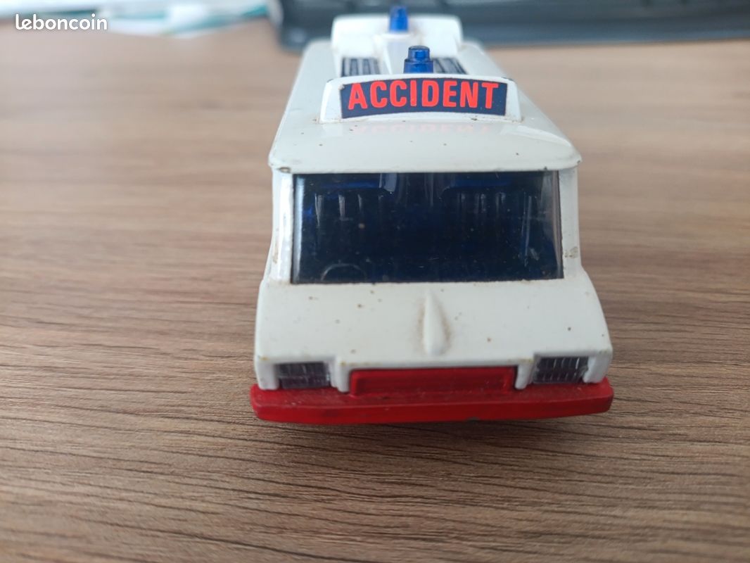 Corgi 700 Hi-Speed Ambulance vintage – Made in Great Britain (image 2)