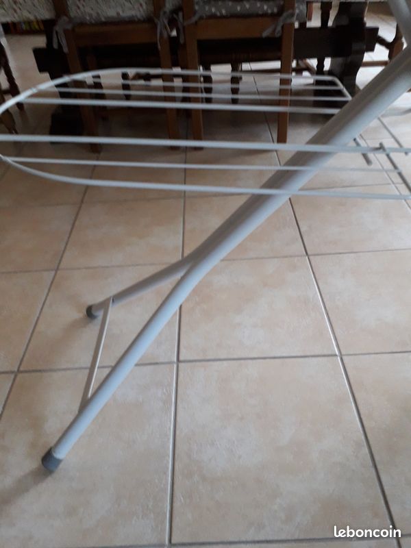 Table de repassage pour centrale vapeur (image 2)