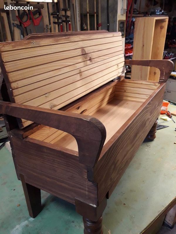 Banc avec coffre en bois (image 1)