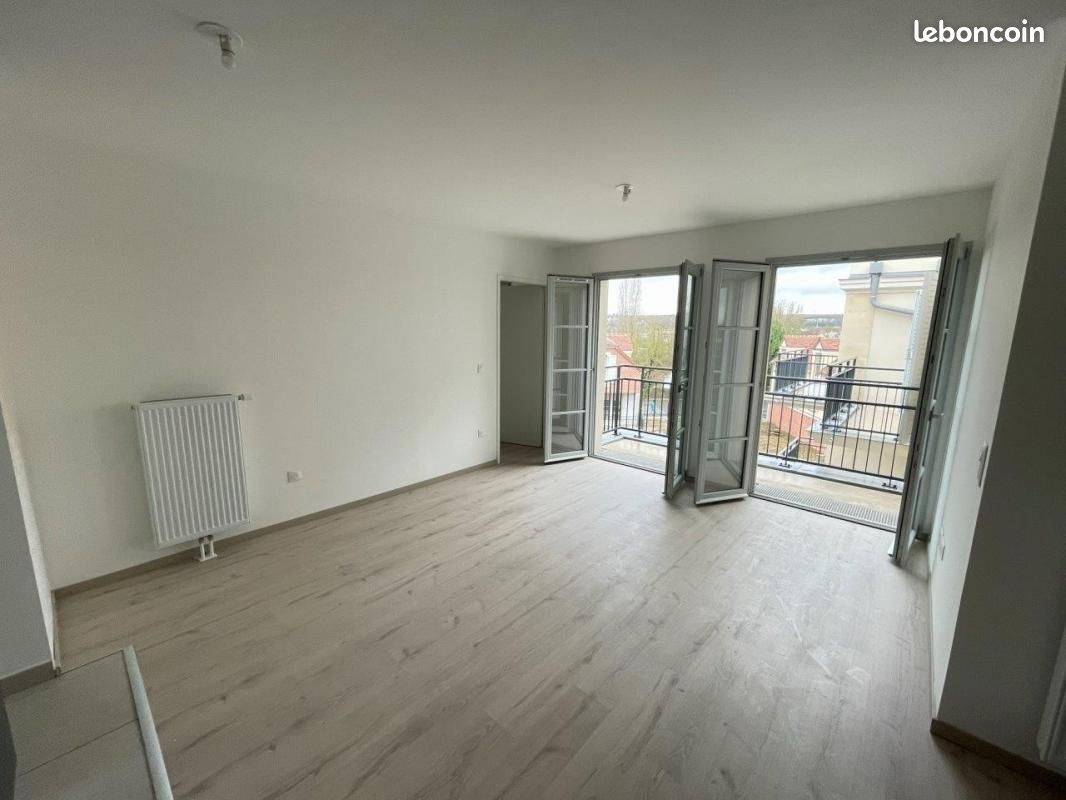 Appartement 2 pièces 45 m² · à Compiègne · 45 m² · 733 €