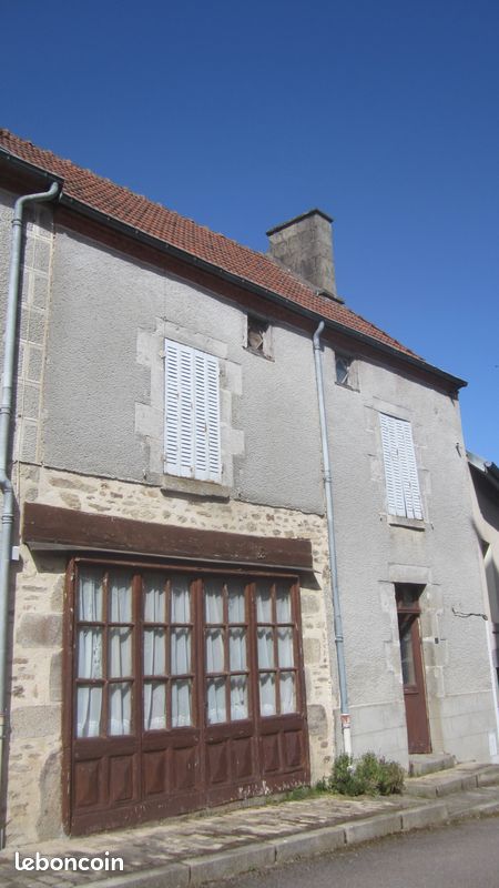 Maison 6 pièces 120 m² · à Cressat · 120 m² · 25 000 €