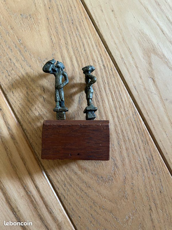 Statuette de bronze (image 1)