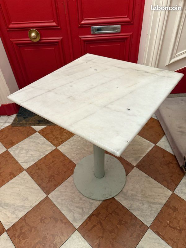 Restootab - Table 75x 60x60cm - modèle marbre yule Valeur 390 (image 1)