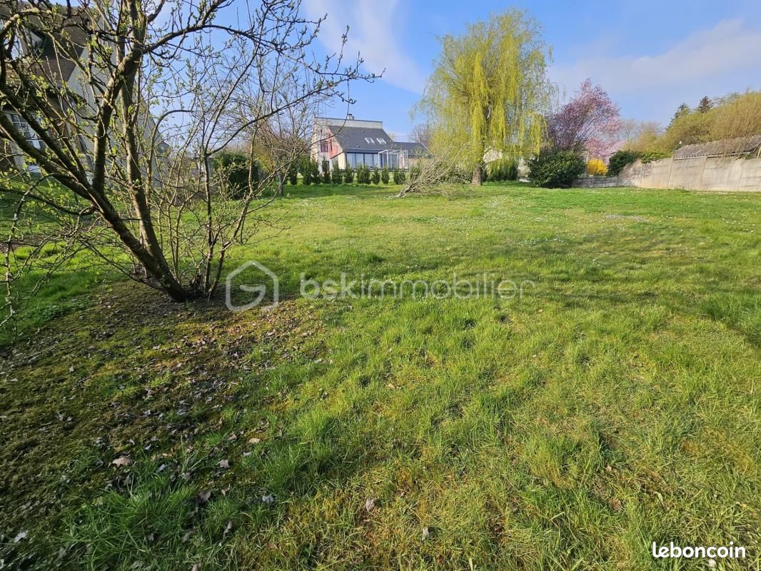 Terrain 914 m² Pommeuse · 160 000 €