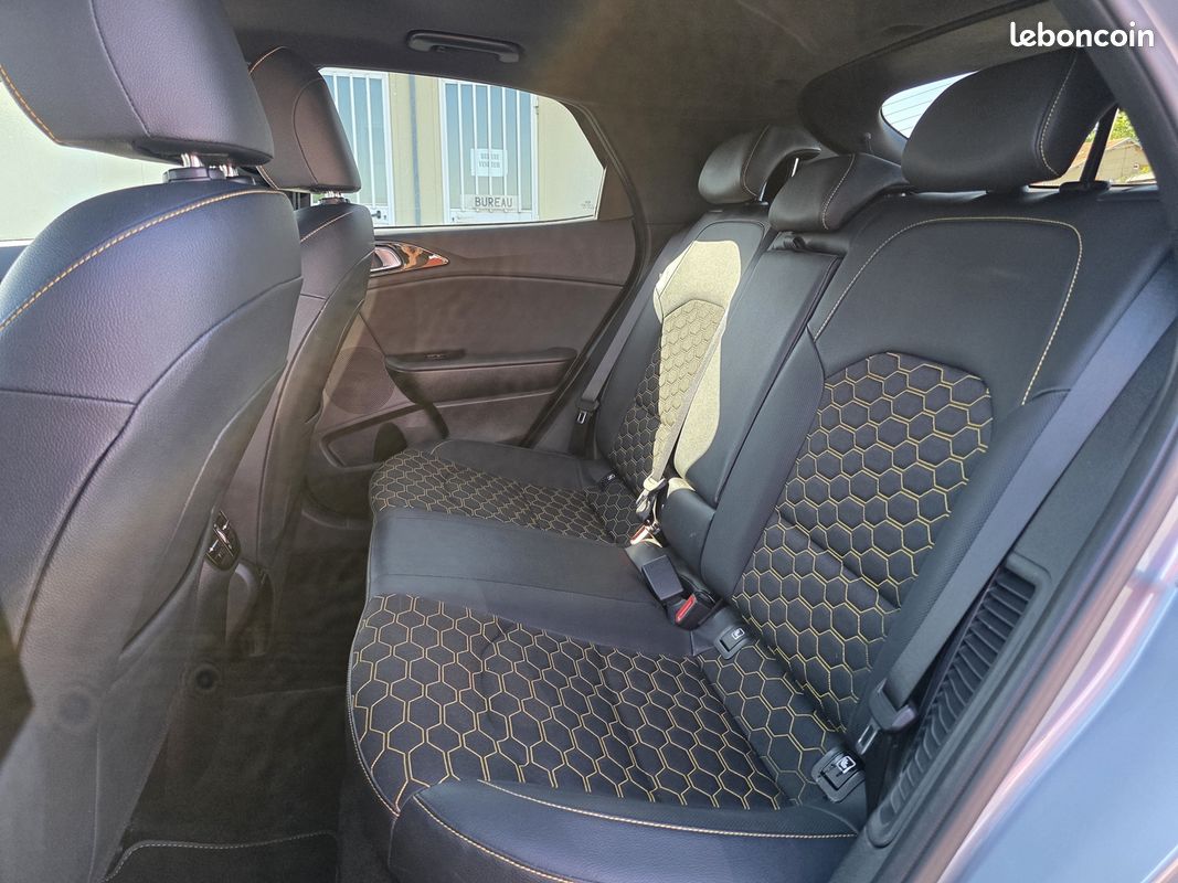 Kia XCEED 1.6 GDI 105CH + PLUG-IN 60.5CH ACTIVE DCT6 (image 8)