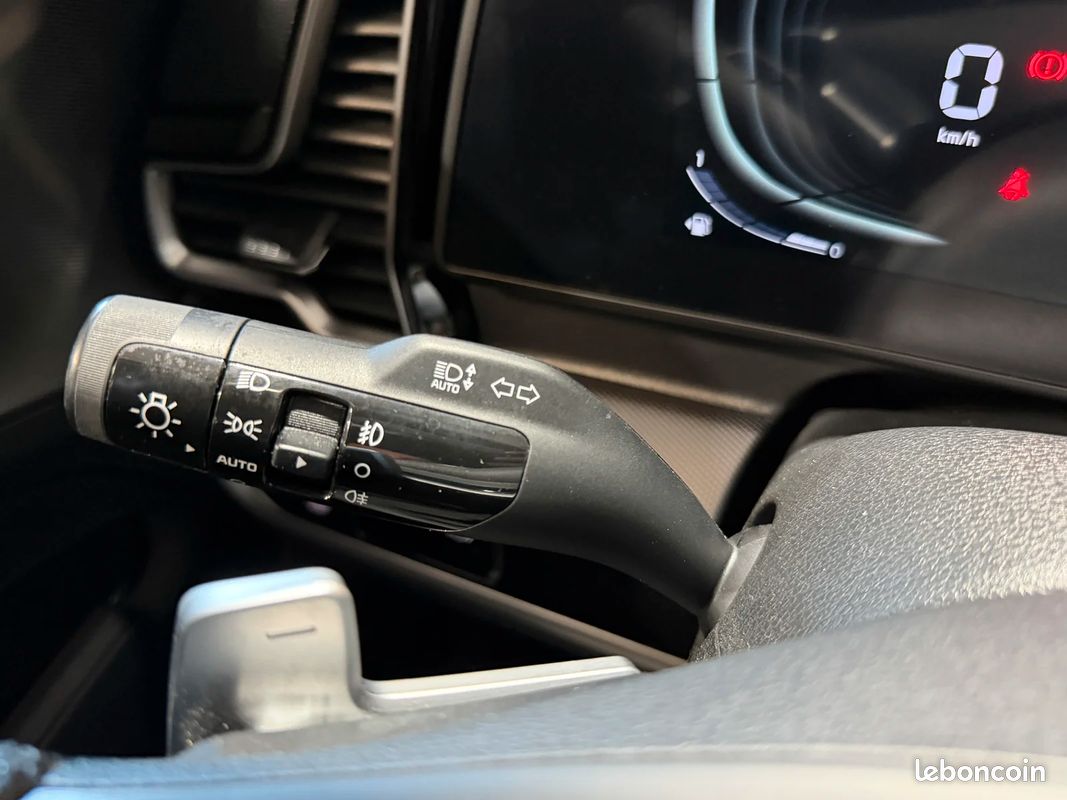 Kia SPORTAGE V (SVK) 1.6 T-GDI 16V 230 Hybrid 4x2 179 cv Boîte auto (image 22)