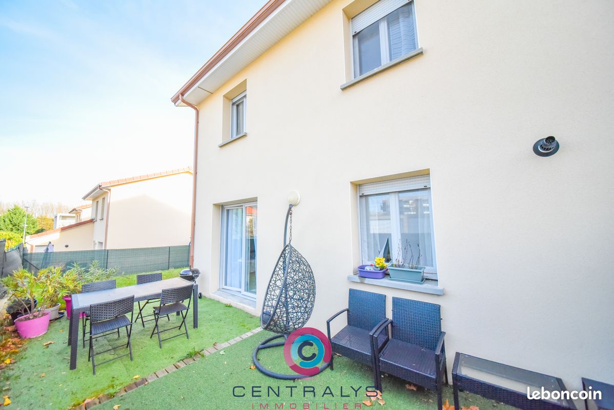 Maison 4 pièces 83 m² · à Bourgoin-Jallieu · 82,5 m² · 249 000 €