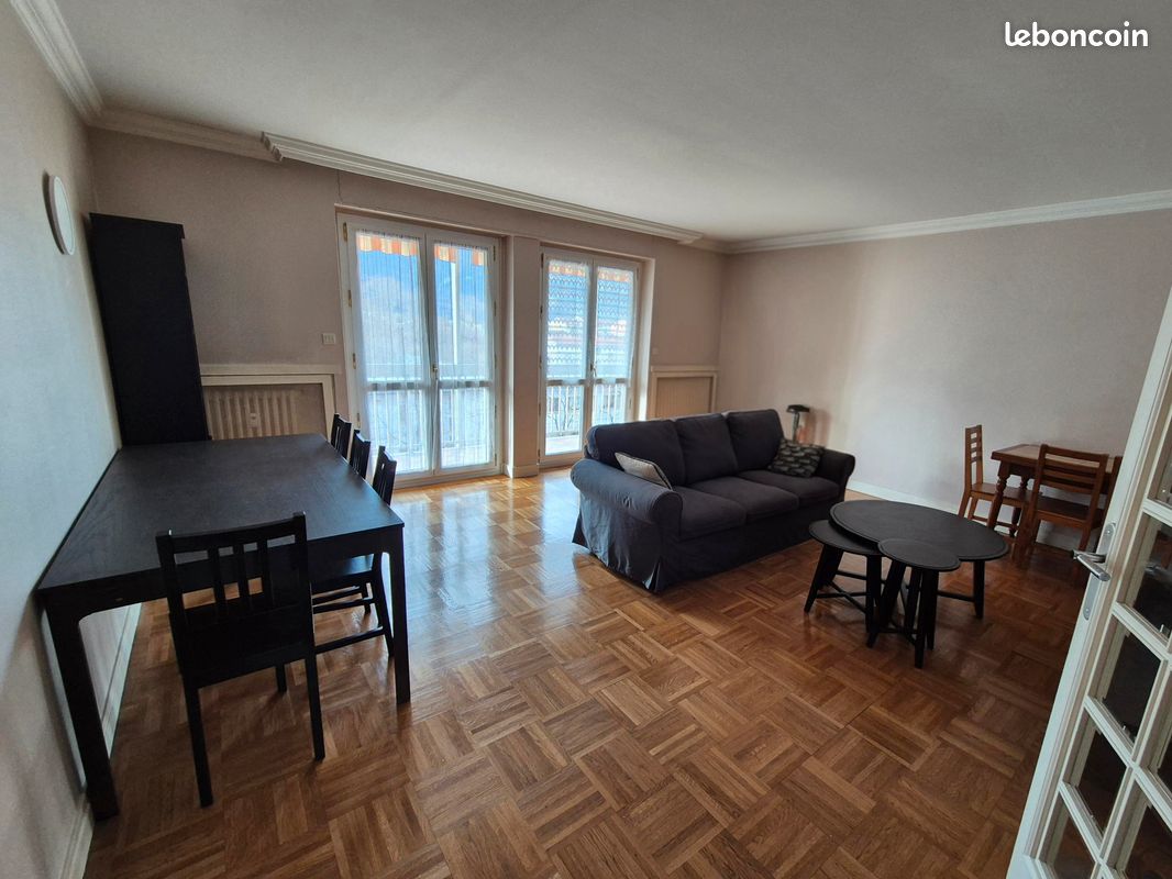 Appartement 3 pièces 81 m² · à Grenoble · 81 m² · 980 €