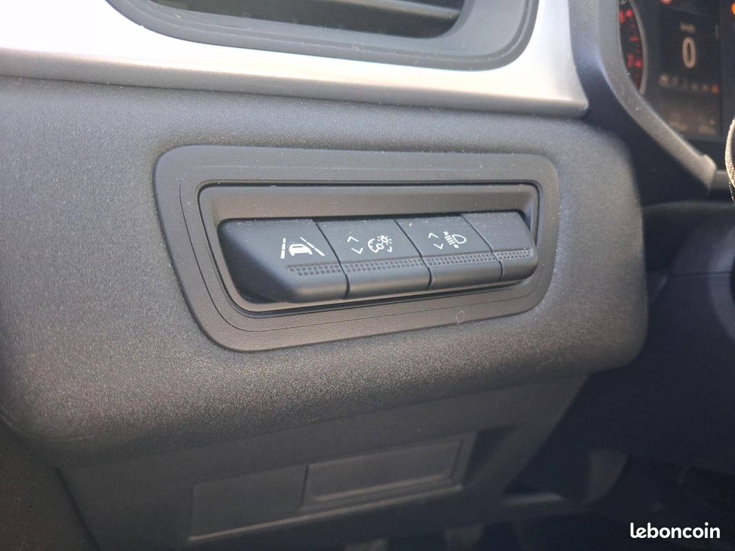 RENAULT Captur TCe 90 Evolution (image 23)