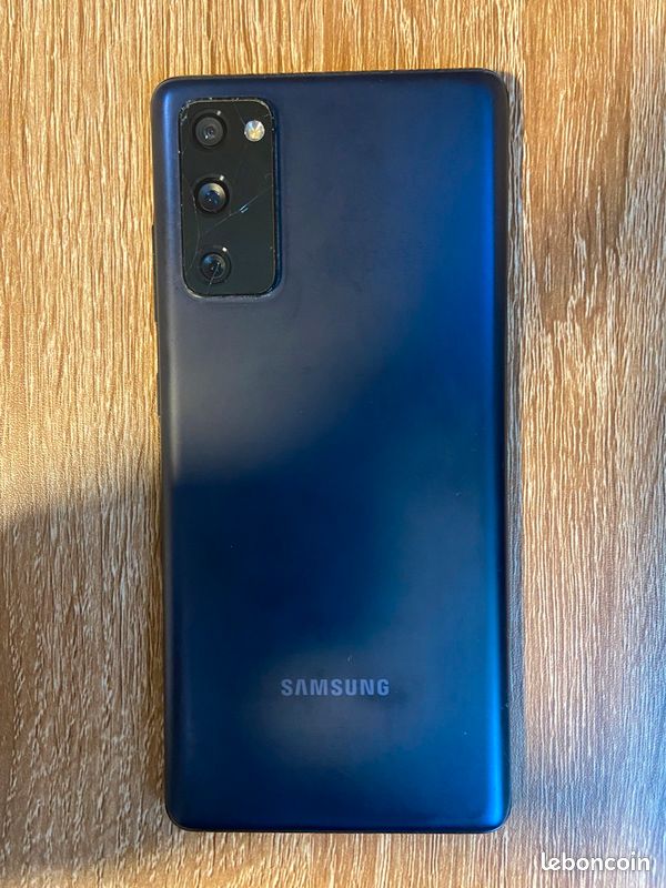 Samsung s20 fe (image 2)