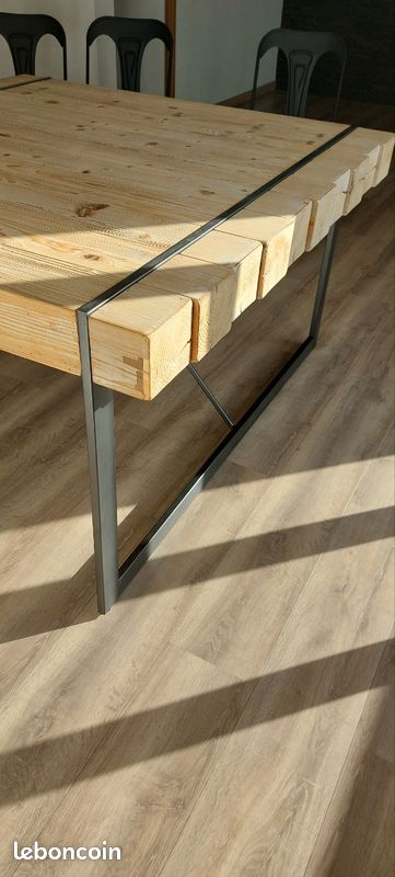 Table carré (image 2)