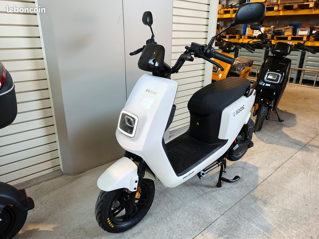 Scooter électrique EBOOST prix usine - Motos