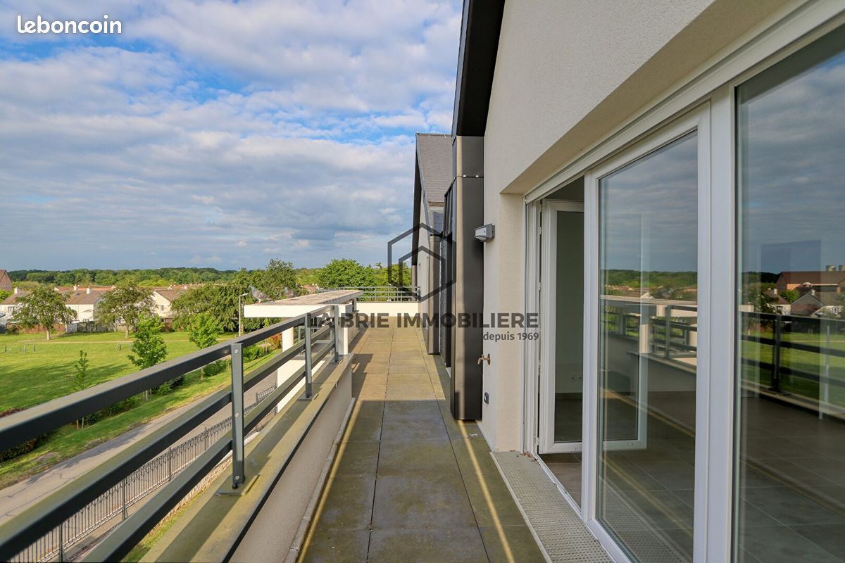 Appartement 3 pièces 67 m² · à Émerainville · 67 m² · 374 000 €