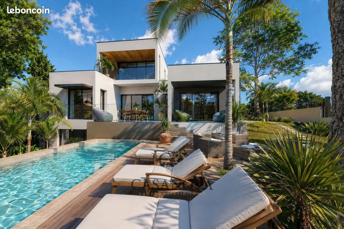 Maison 7 pièces 357 m² · à Saint-Clément-de-Rivière · 357 m² · 1 890 000 €