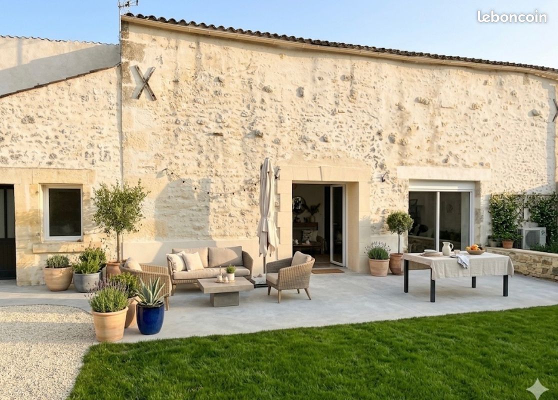 Maison 8 pièces 165 m² · à Val-de-Cognac · 165 m² · 300 000 €