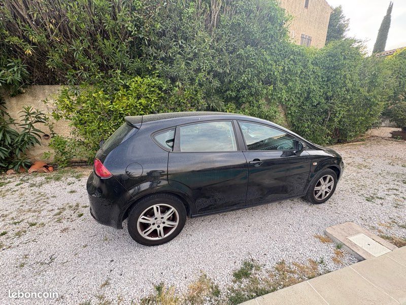 Seat Leon (image 1)