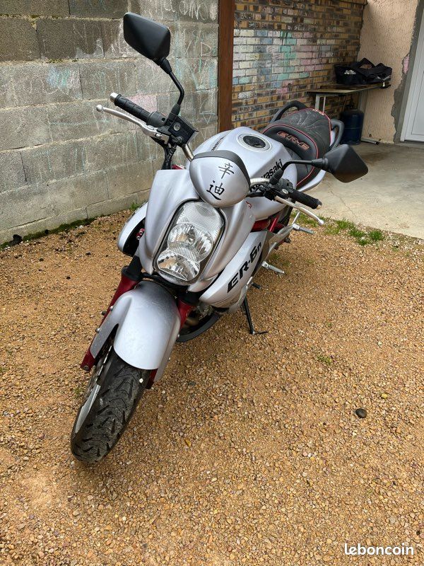 Kawasaki ER-6N Peu de Kilomètres (image 2)