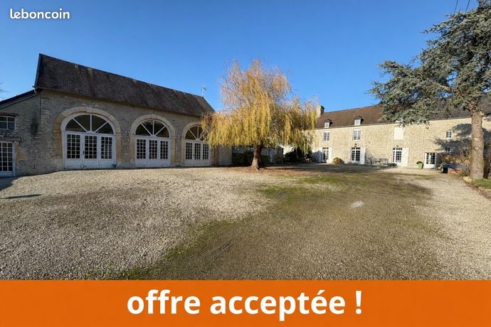 Maison 13 pièces 316 m²