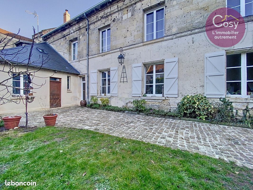 Maison 9 pièces 353 m² · à Soissons · 353 m² · 395 000 €