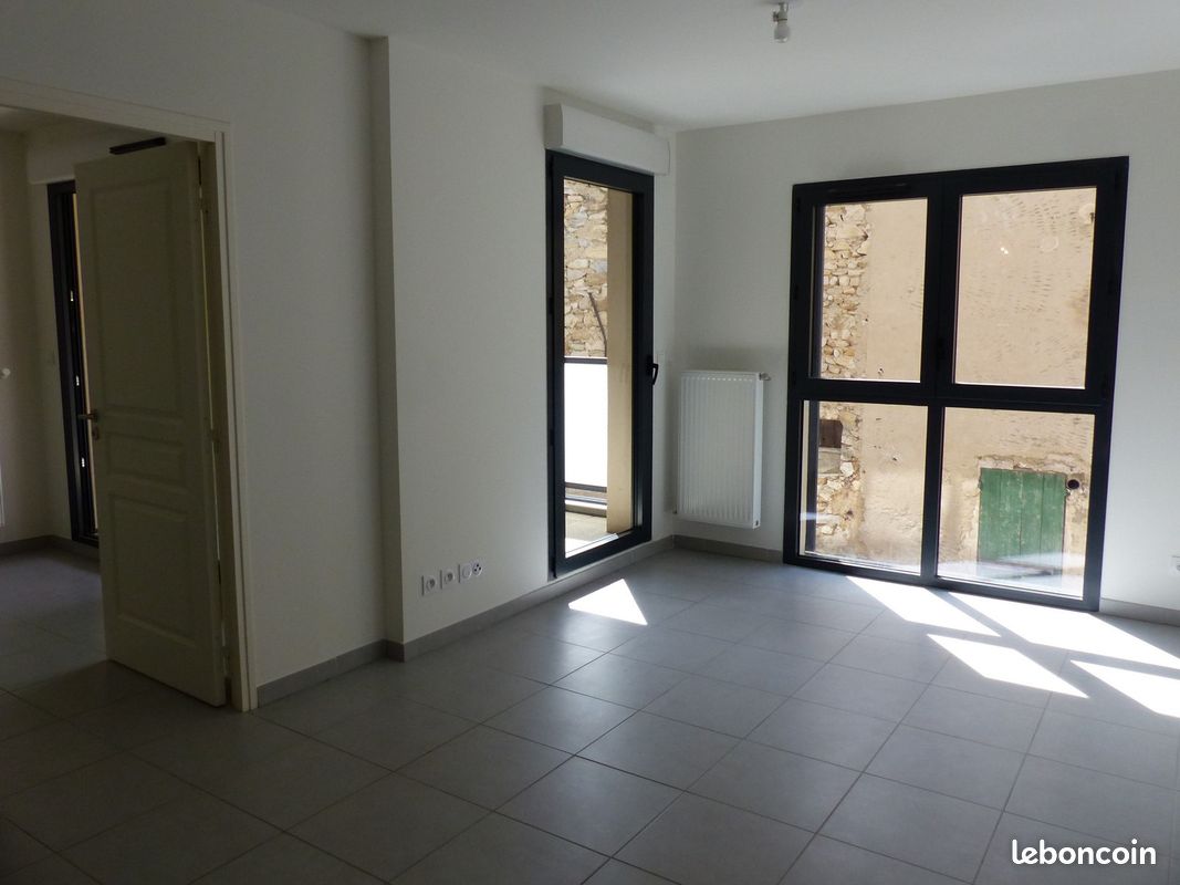 Appartement 2 pièces 38 m² · à Vaison-la-Romaine · 38 m² · 700 €/mois