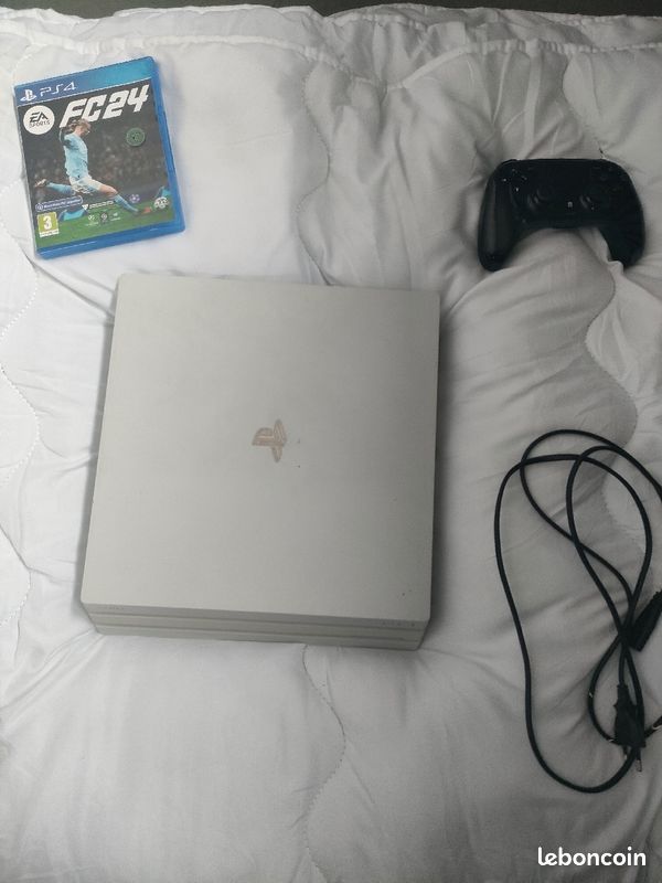 PS4 pro (image 5)