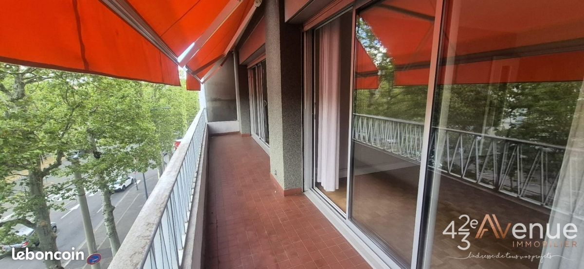 Appartement 3 pièces 106 m² · à Saint-Étienne · 106 m² · 164 000 €