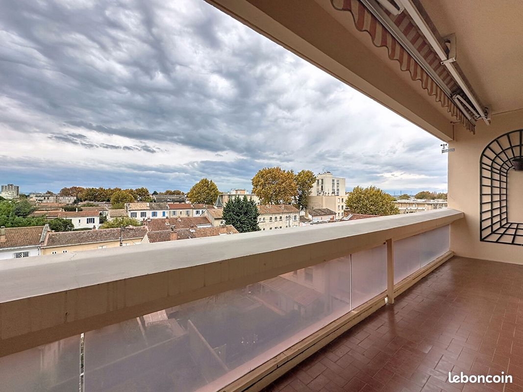 Appartement 3 pièces 100 m² · à Avignon · 100 m² · 232 000 €