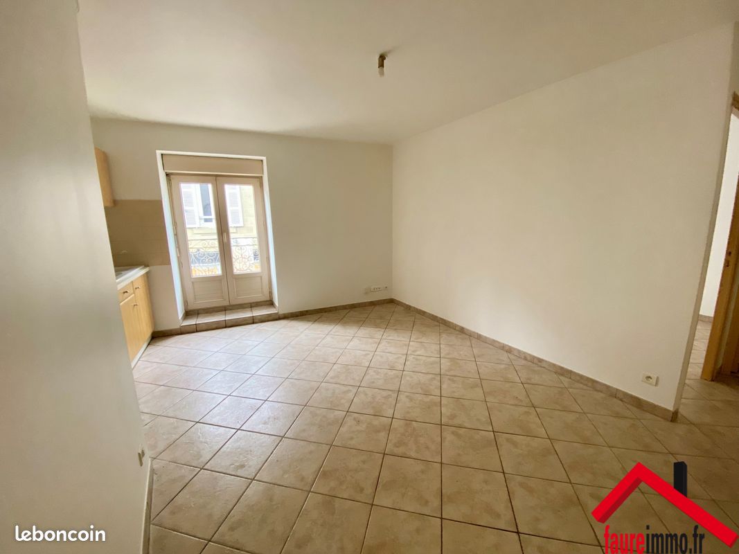 Appartement 2 pièces 30 m² - Objat 19130 (image principale 0)
