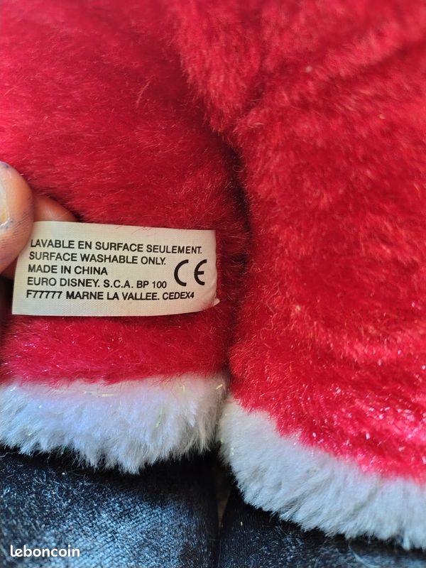 Peluche doudou Mickey père noël avec grelot grand format - Disney Disneyland Paris (image 6)