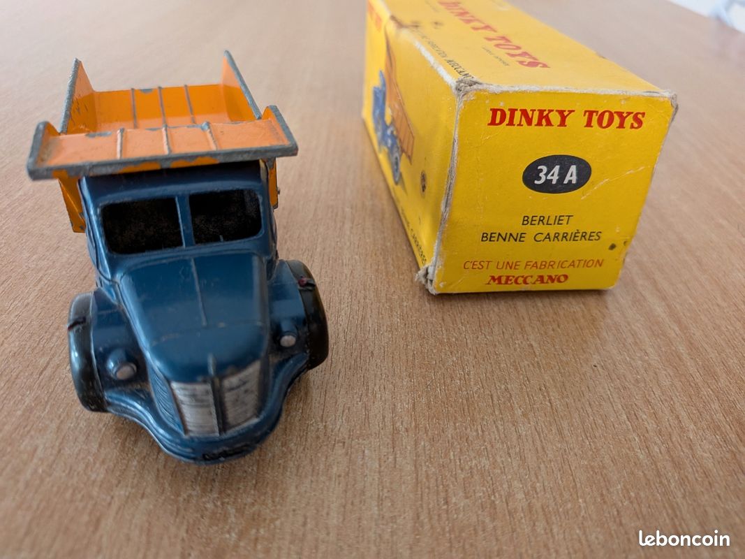DINKY TOYS FRANCE REF 580 BERLIET BENNE CARRIERE QUASI NEUF+ BOITE D ORIGINE