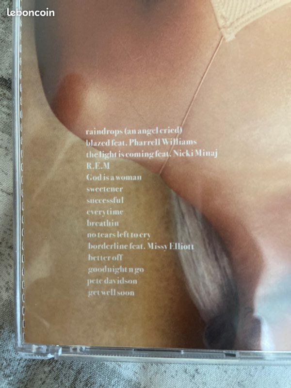CD Ariana Grande sweetener (image 4)