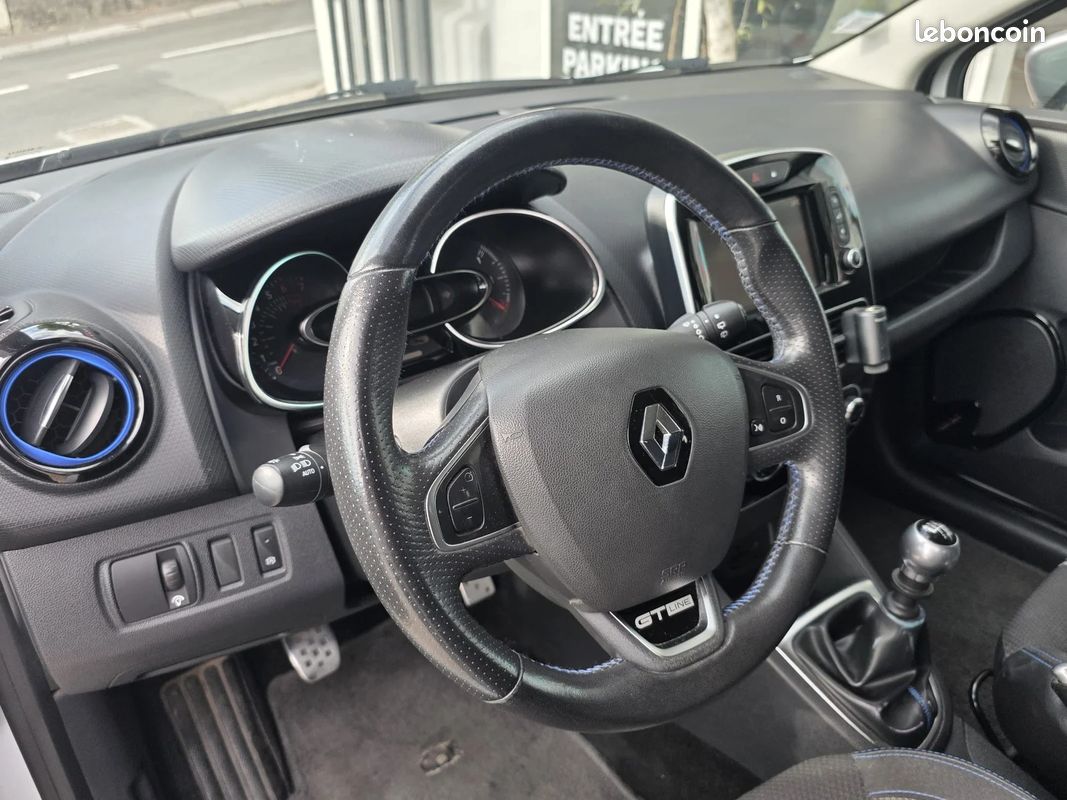 Renault CLIO IV Intens Pack GT Line / Vidange Neuve / (image 9)