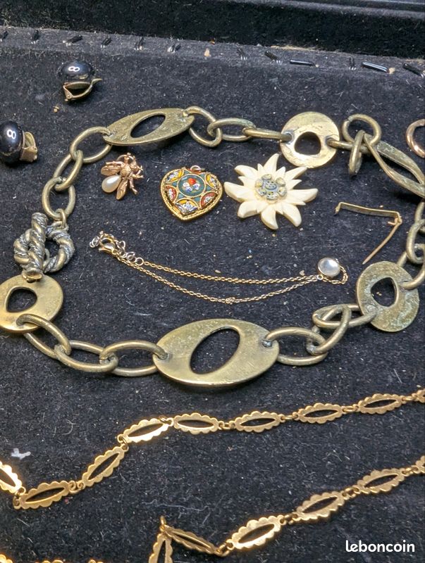Lot De Bijoux Fantaisie Anciens Et Vintage - Occasion - Idée Pour Création Ou Collection
