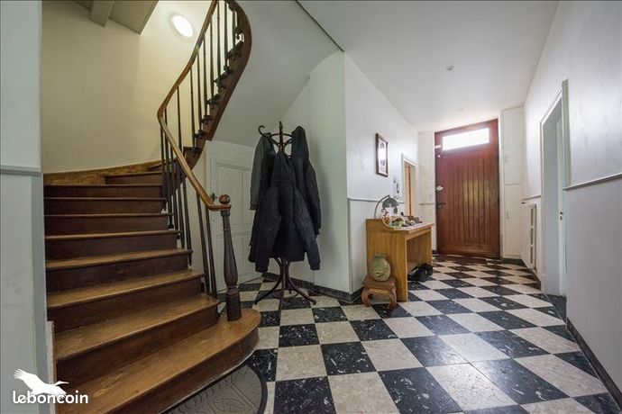 Maison 9 pièces 300 m²