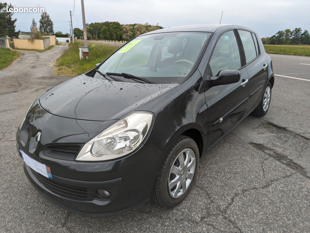 Renault clio 3 boite automatique 1.6 110cv occamobile 64 pau Voitures